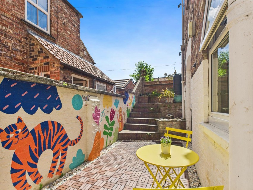 Images for 49 Newbiggin, Malton,YO17 7JE