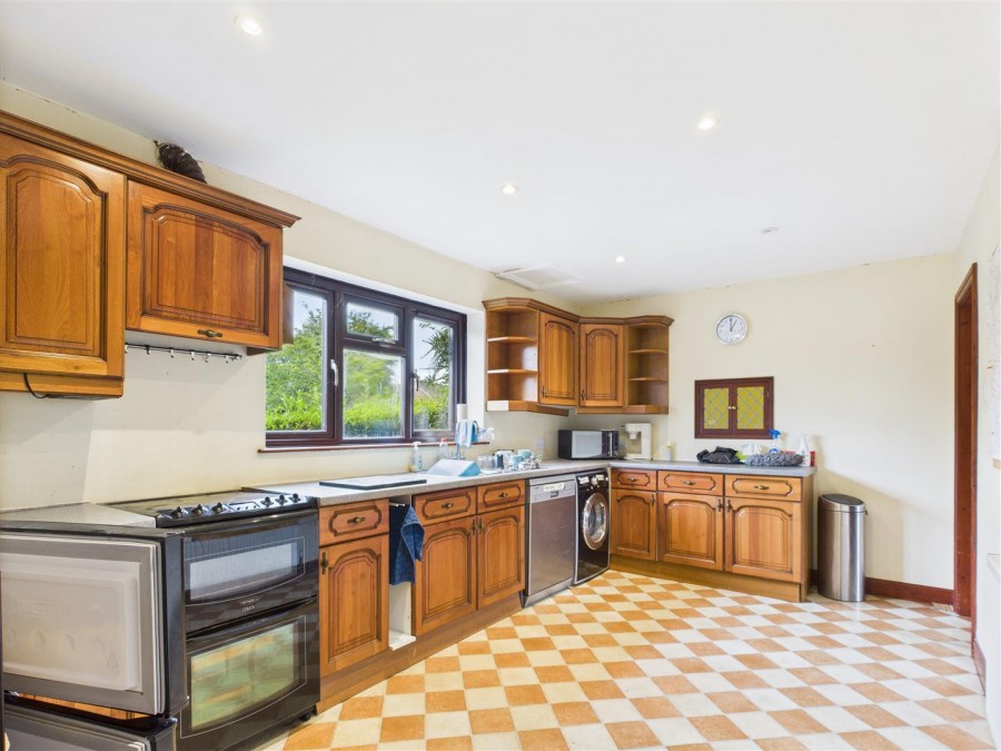 Images for 6 Waddale End, Weaverthorpe, YO17 8HG