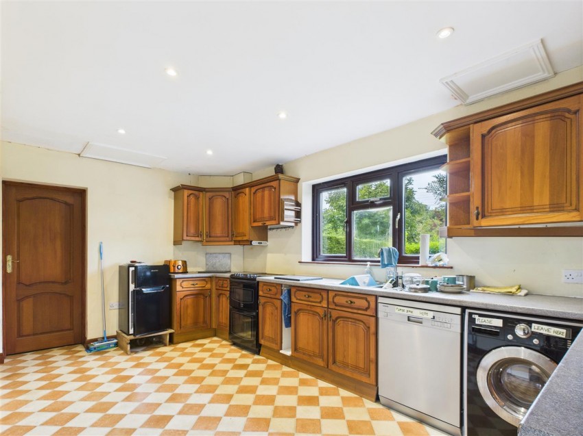 Images for 6 Waddale End, Weaverthorpe, YO17 8HG