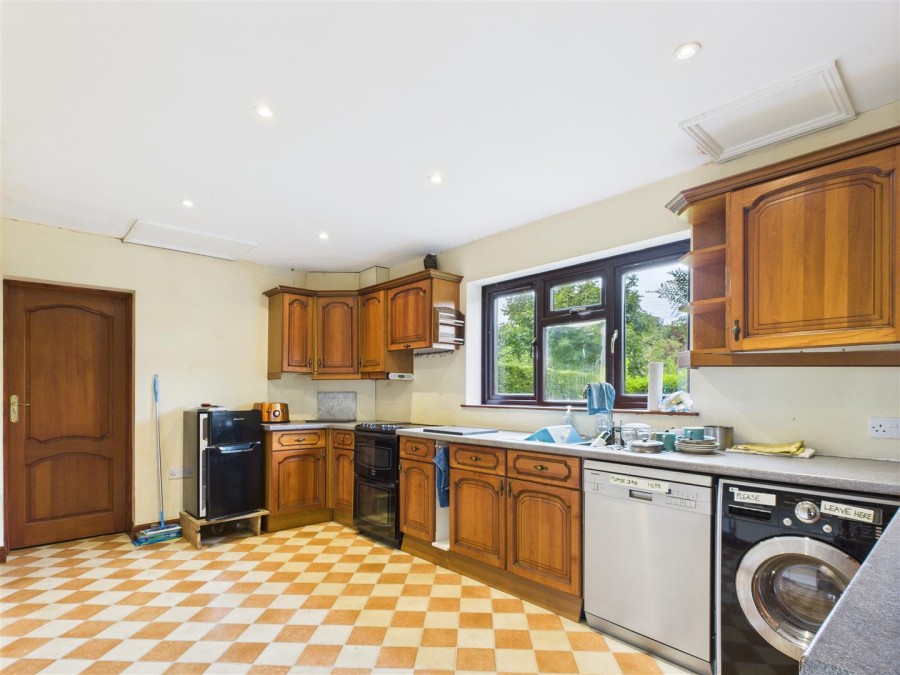 Images for 6 Waddale End, Weaverthorpe, YO17 8HG