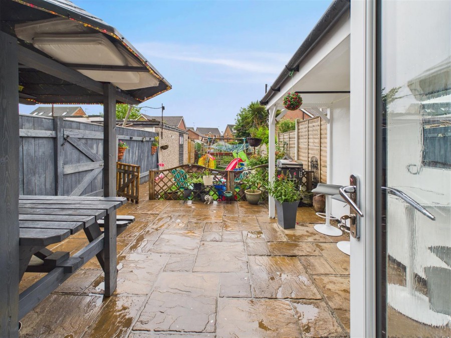 Images for 6 Meadow Road, Driffield, YO25 5NL