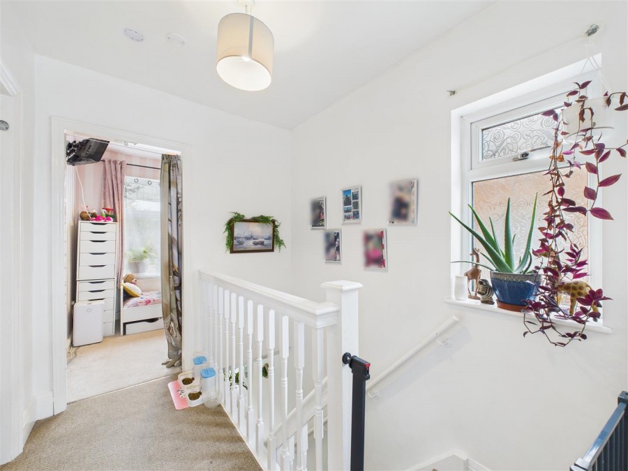 Images for 6 Meadow Road, Driffield, YO25 5NL