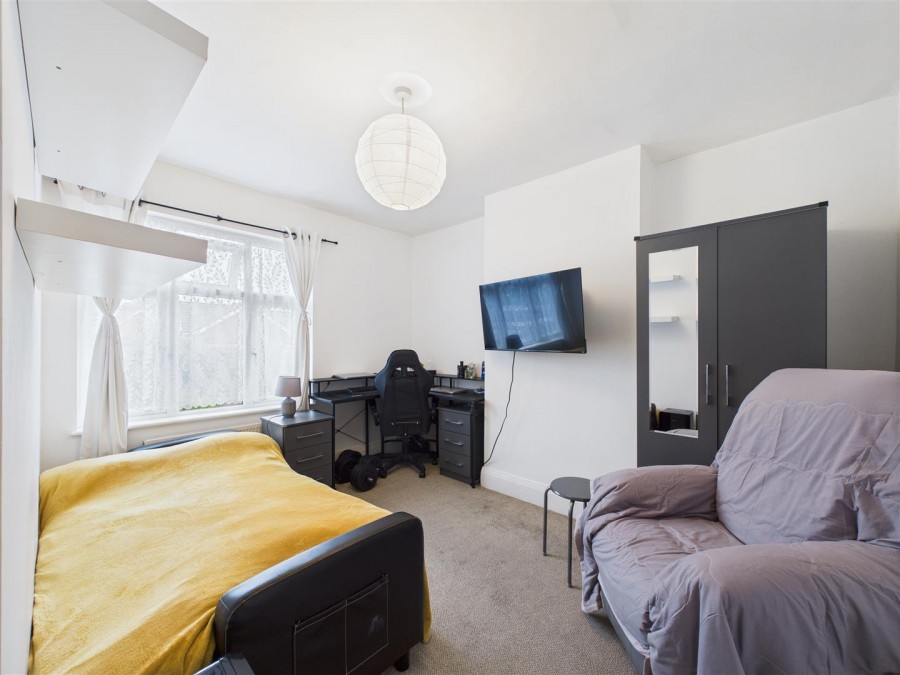 Images for 6 Meadow Road, Driffield, YO25 5NL