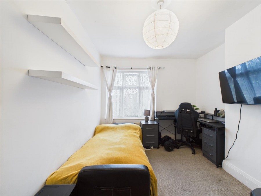 Images for 6 Meadow Road, Driffield, YO25 5NL