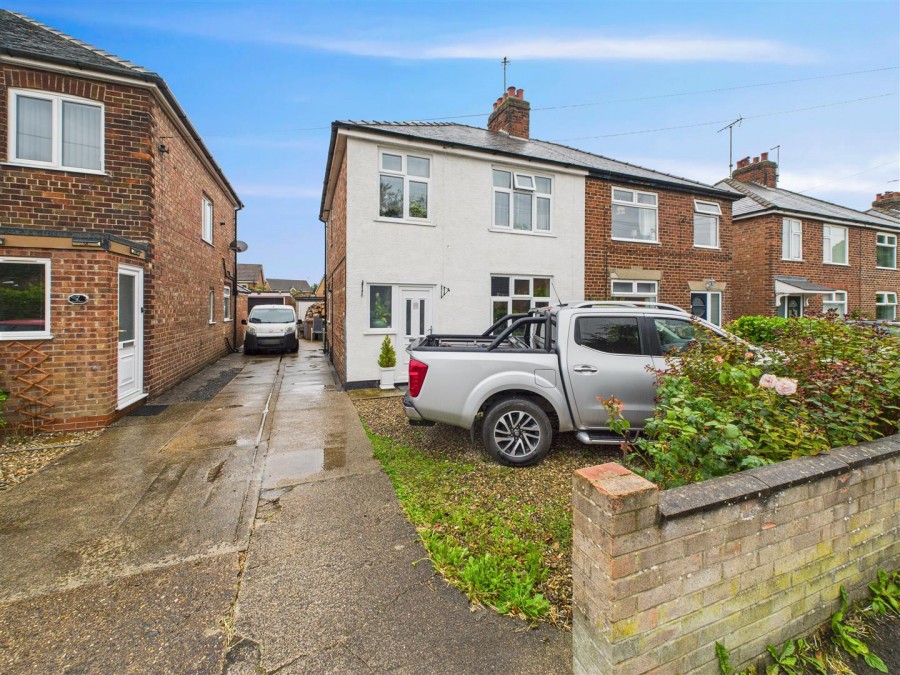 Images for 6 Meadow Road, Driffield, YO25 5NL