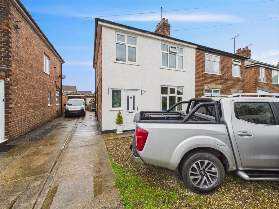 Images for 6 Meadow Road, Driffield, YO25 5NL
