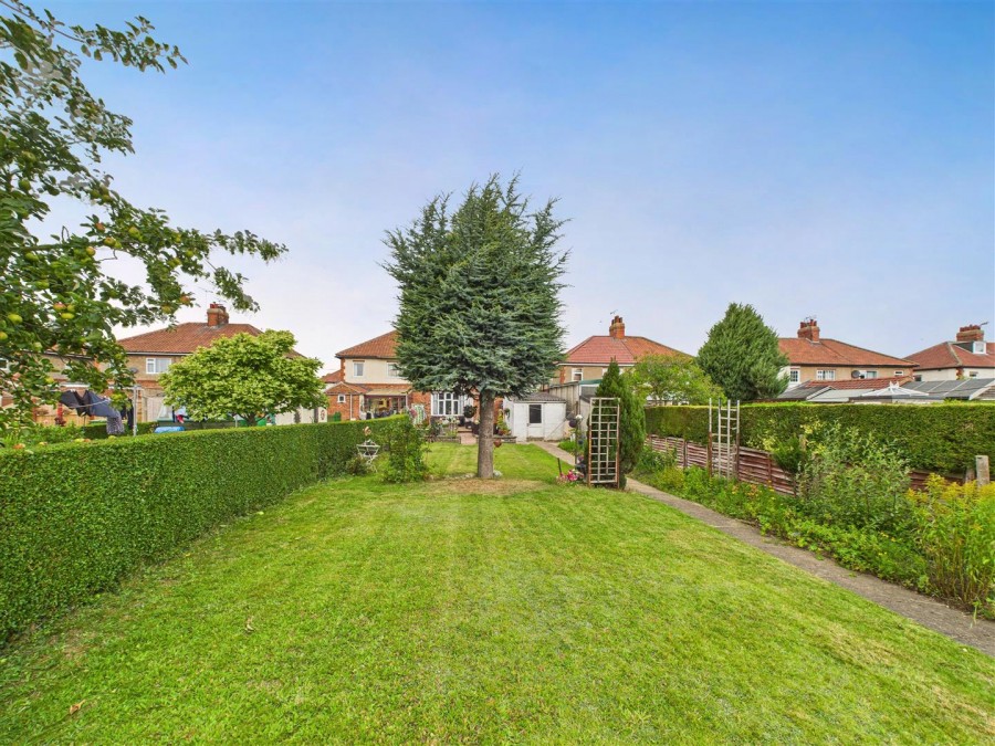 Images for 40 Manorfield Road, Driffield, YO25 5JE