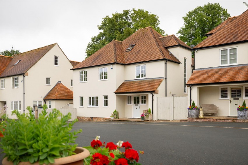 Images for 3 Orchard Gardens, Malton, North Yorkshire, YO17 7NA
