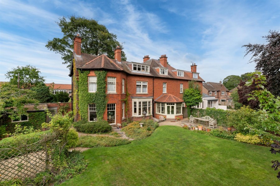 Images for Middlecave Lodge, 73 Middlecave Road, Malton, YO17 7NQ