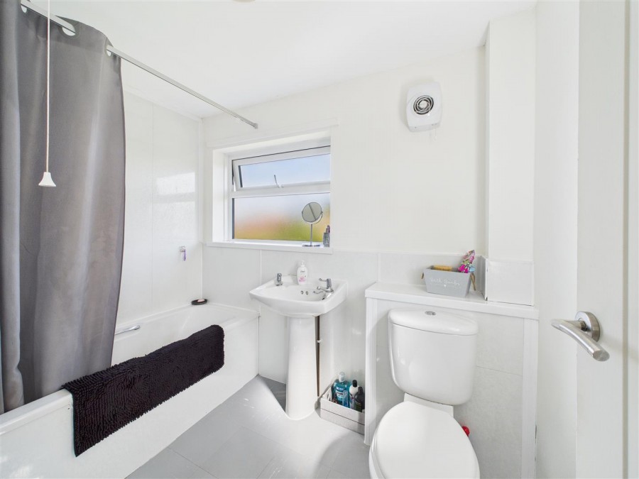 Images for 6 Churchill Avenue, Cranswick, Driffield, YO25 9QP