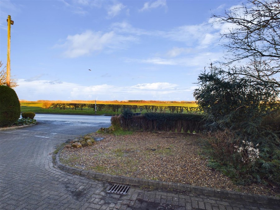 Images for 5 Eastfield Close, North Frodingham, Driffield, YO25 8ND