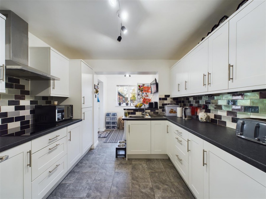 Images for 5 Eastfield Close, North Frodingham, Driffield, YO25 8ND
