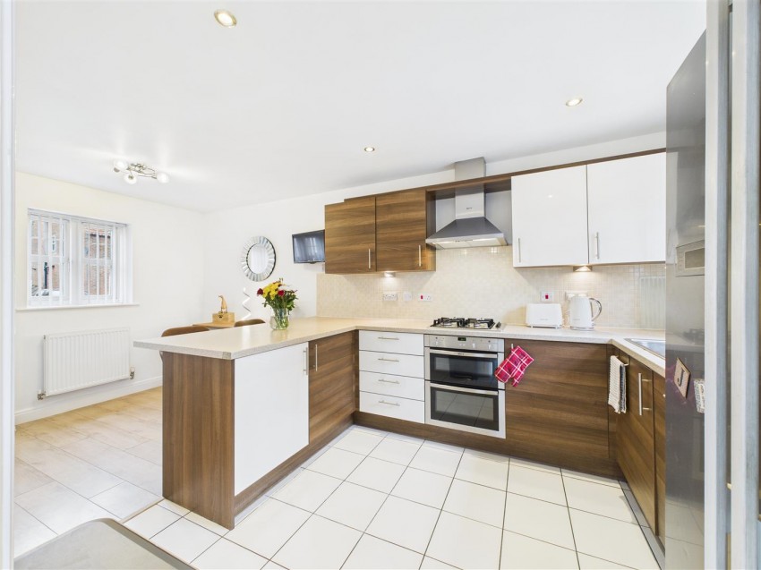Images for 15 Nunings Way, Nafferton, Driffield, YO25 4HL