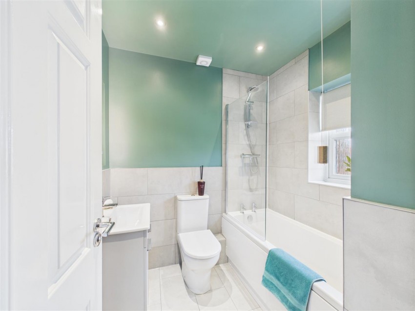Images for 15 Nunings Way, Nafferton, Driffield, YO25 4HL