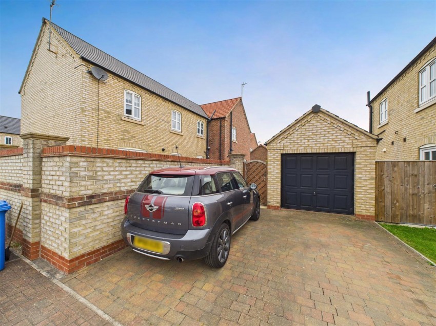 Images for 15 Nunings Way, Nafferton, Driffield, YO25 4HL