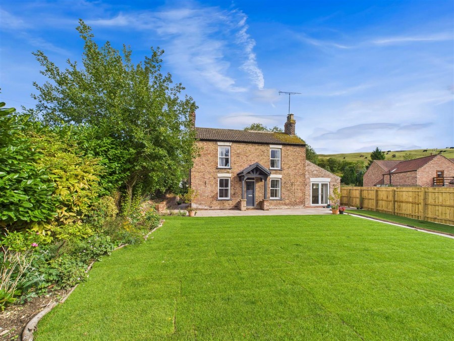 Images for East Lea, Back Street, Langtoft, Driffield, YO25 3TG
