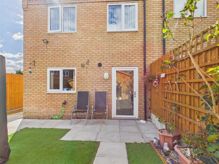 Images for Plough Lane, Eastfield