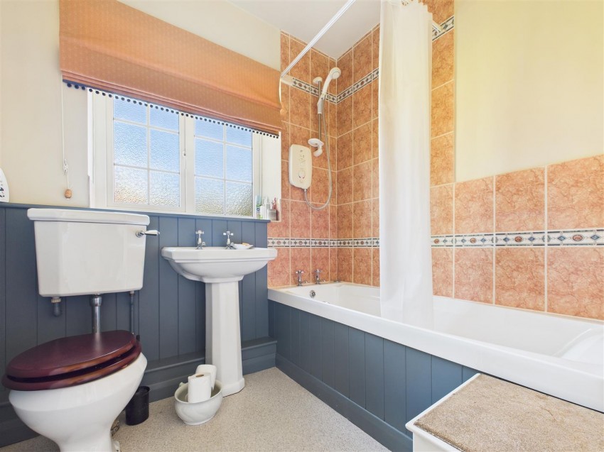 Images for Wapping Lane, Great Edstone