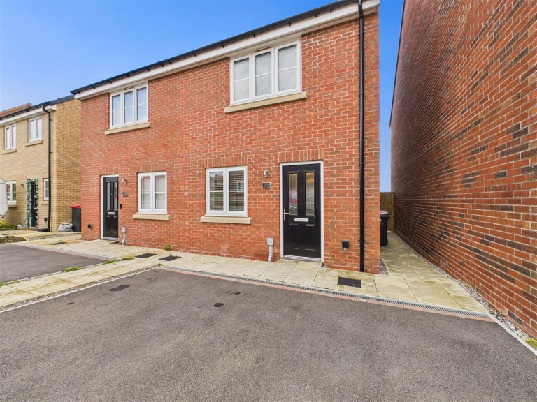 View Full Details for 66 Showground Road, Malton, YO17 7PJ