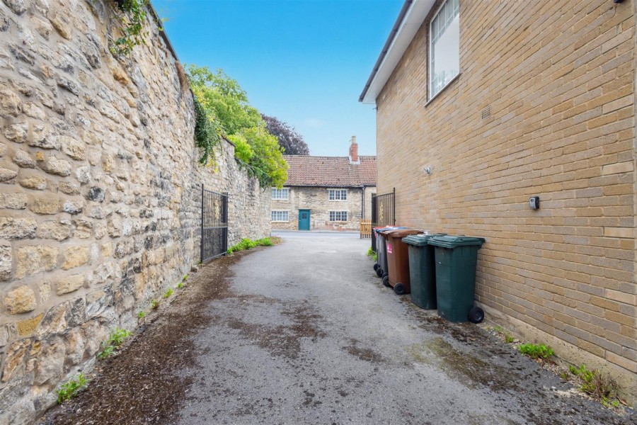Images for 47 Old Maltongate, Malton, YO17 7EH