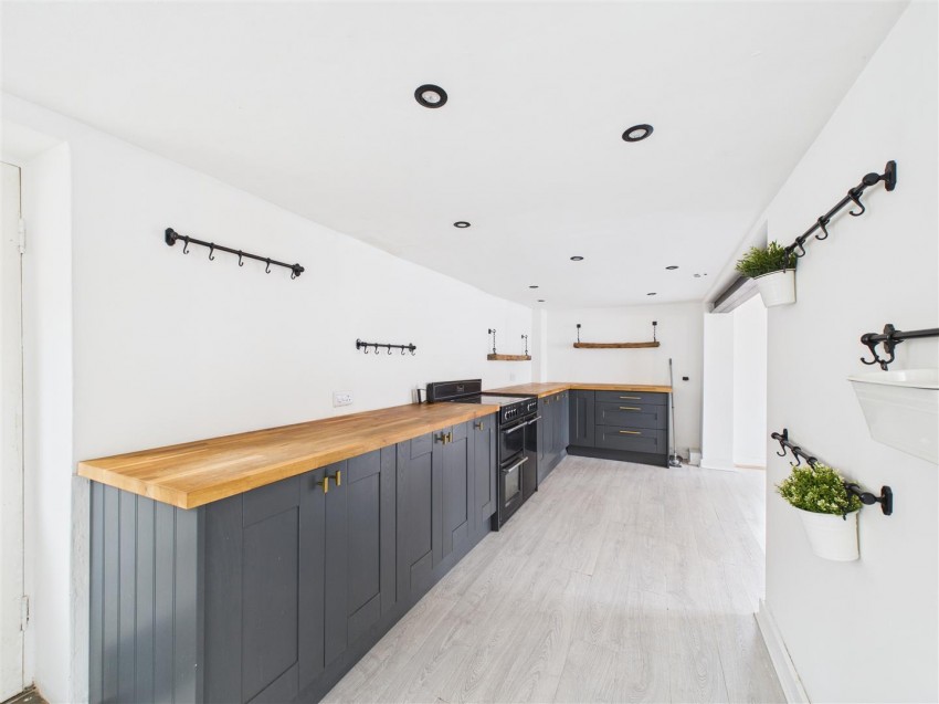 Images for Bridge Bran Lodge, 11 Front Street, Middleton On The Wolds, Driffield, YO25 9UA