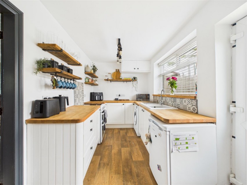 Images for 9 Driffield Road, Langtoft, Driffield, YO25 3TT