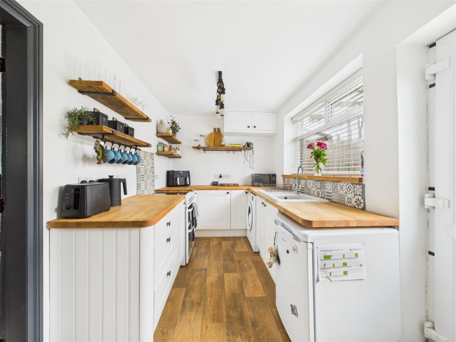 Images for 9 Driffield Road, Langtoft, Driffield, YO25 3TT