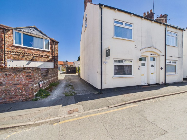 View Full Details for Eastgate South, Driffield, YO25