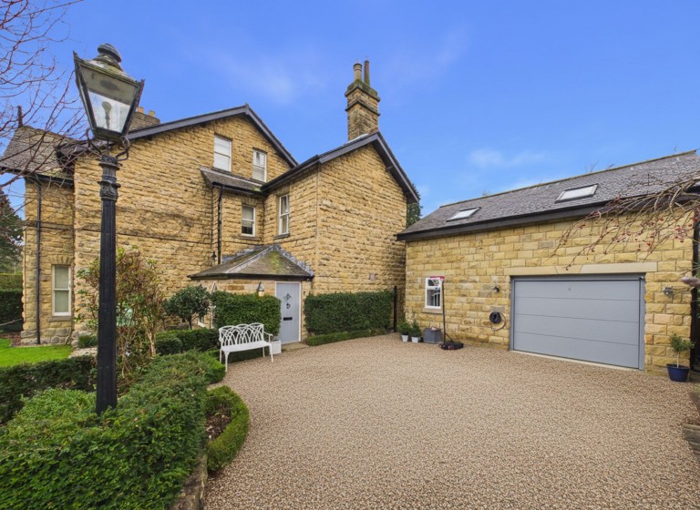 View Full Details for Mount Crescent, Malton, YO17