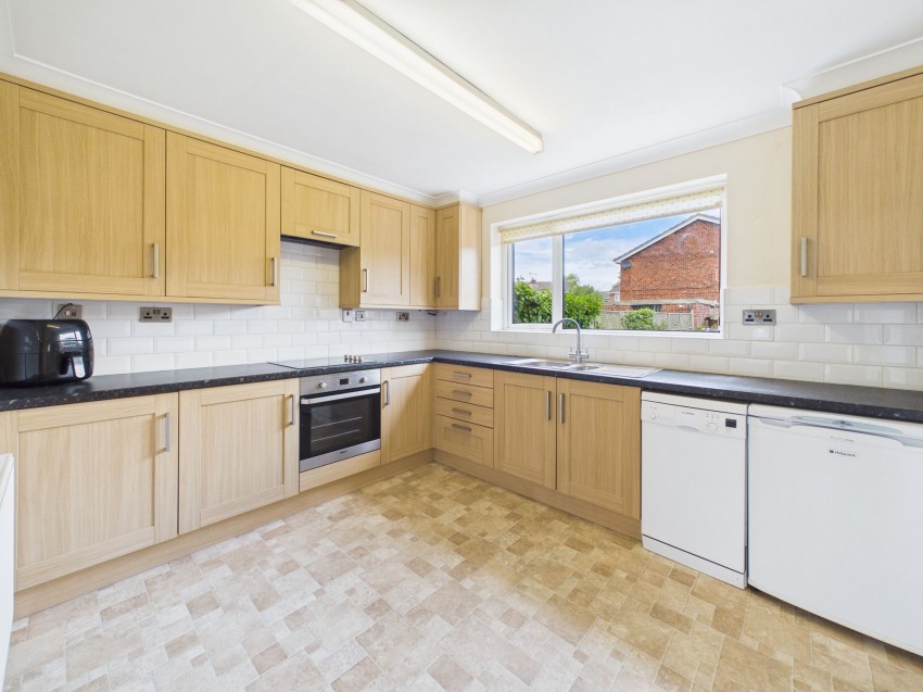 Images for Laburnum Avenue, Cranswick, YO25