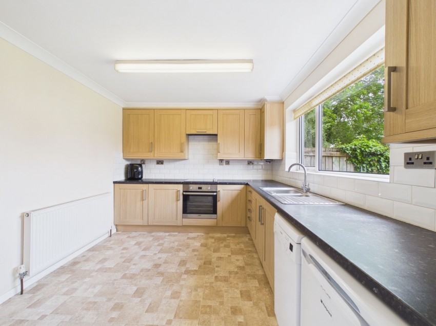 Images for Laburnum Avenue, Cranswick, YO25