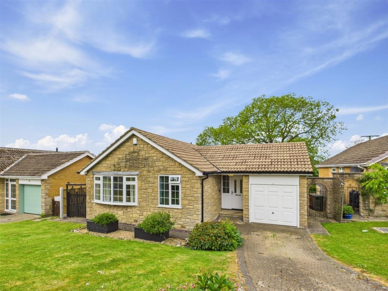 View Full Details for Aunums Close, Thornton-Le-Dale, YO18