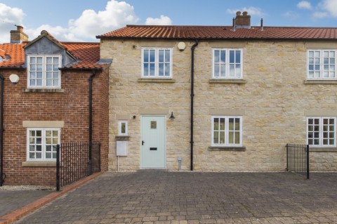 Pearsons Yard, Swinton, YO17