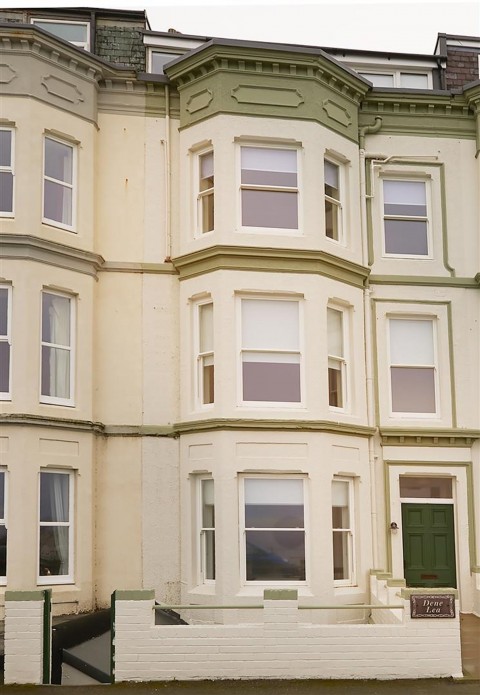 Queens Parade, Scarborough, YO12
