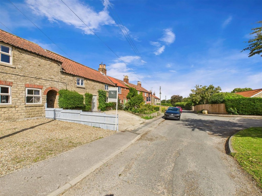 Images for Low Hutton, Huttons Ambo, YO60