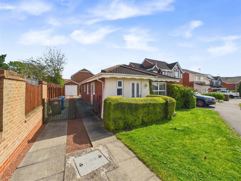 View Full Details for Fieldfare, Driffield, YO25