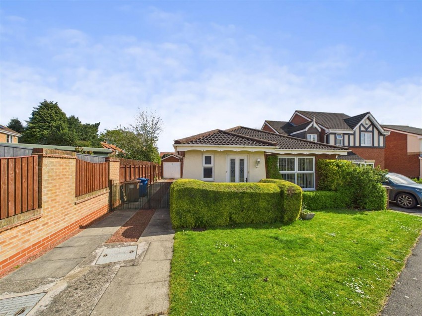 Images for Fieldfare, Driffield, YO25