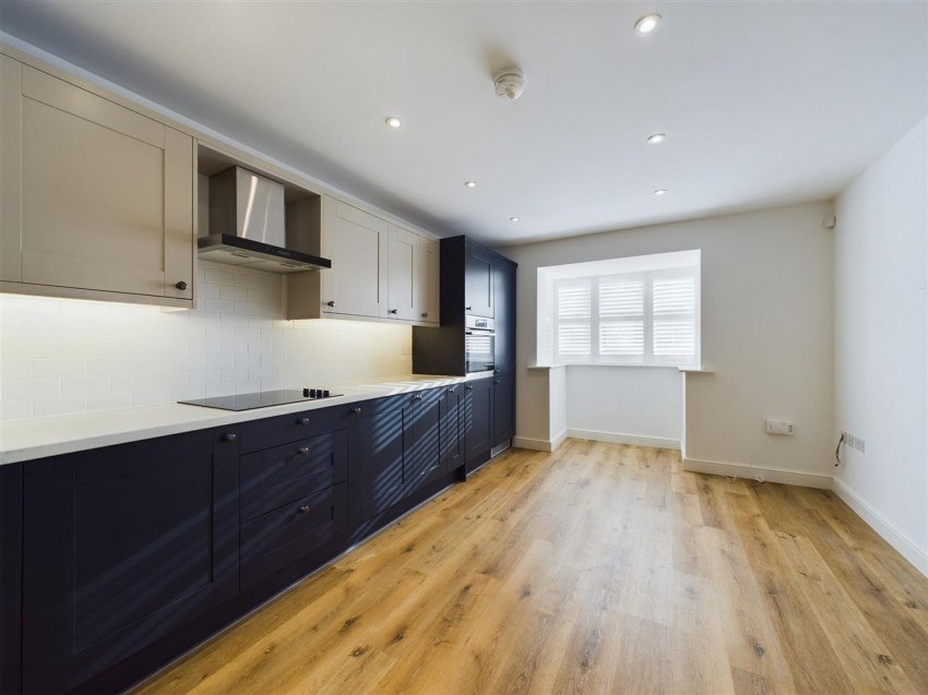 Images for West End Falls, Nafferton, YO25