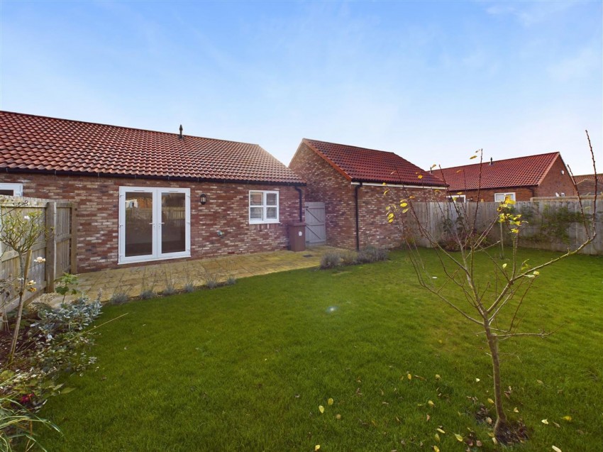 Images for West End Falls, Nafferton, YO25