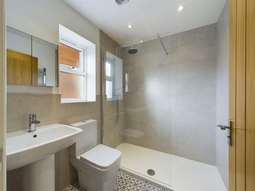 Images for West End Falls, Nafferton, YO25