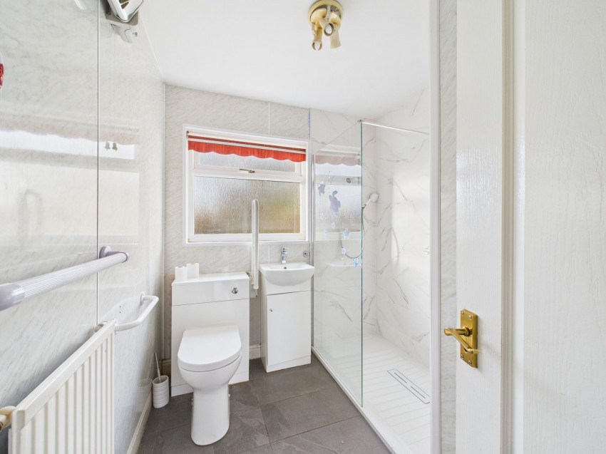 Images for West End Falls, Nafferton, YO25