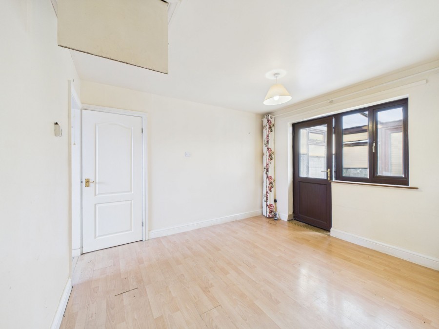 Images for West End Falls, Nafferton, YO25