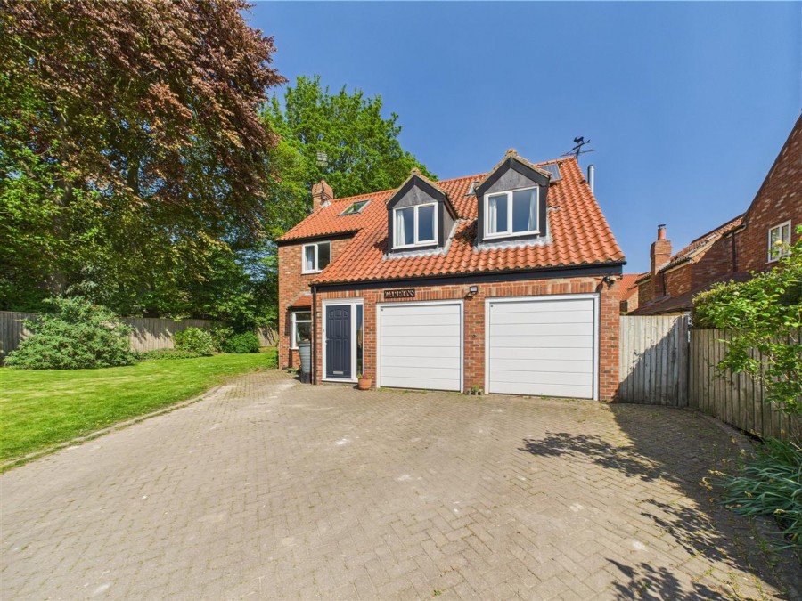 Images for Back Lane, North Dalton, YO25