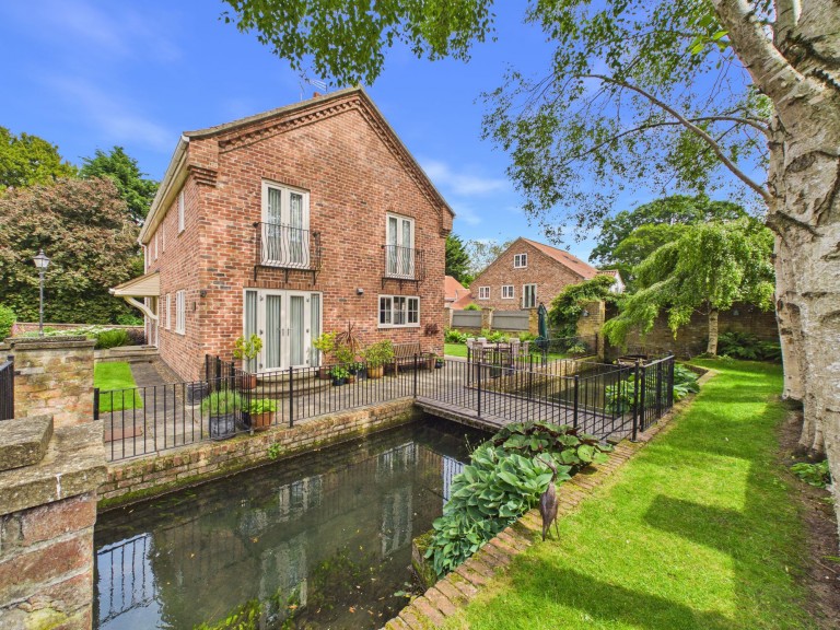 View Full Details for The Maltings, Nafferton, YO25
