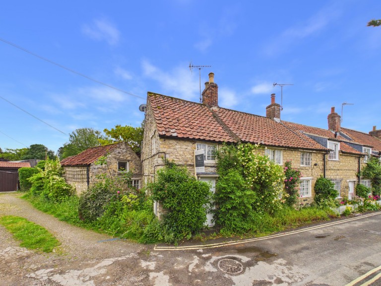 View Full Details for Brook Lane, Thornton-Le-Dale, YO18